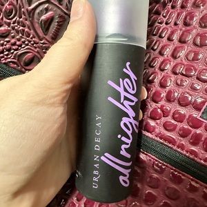 Urban Decay All Nighter setting spray